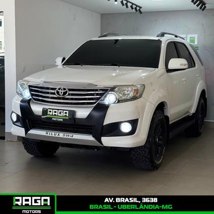 TOYOTA HILUX SW4 2.7 SR 4X2 16V FLEX 4P MANUAL TOYOTA HILUX SW4 2.7 SR 4X2 16V FLEX 4P MANUAL